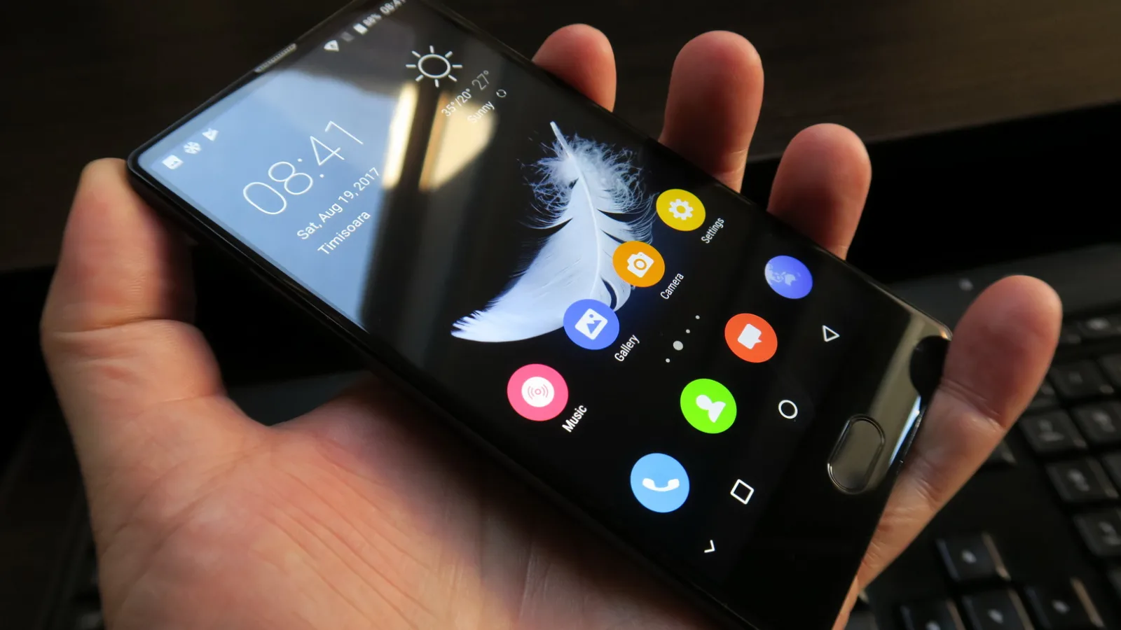 Bluboo S1: Design arătos, nu chiar original, dar premium