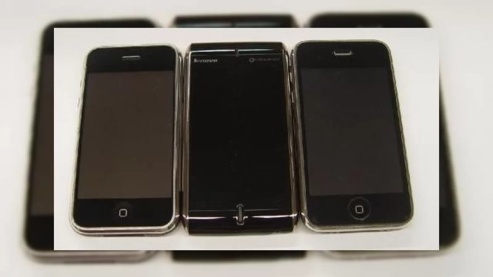 Lenovo Ophone, urmatorul telefon Android, comparat cu iPhone