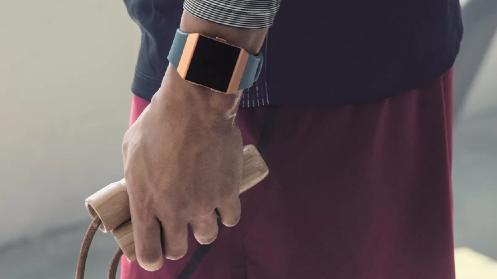 Smartwatch-ul FitBit Ionic ajunge în premieră pe plan local în oferta Orange România