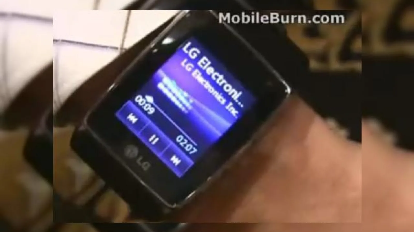 Ceasul telefon 3G LG GD910, analizat la CES (Video)