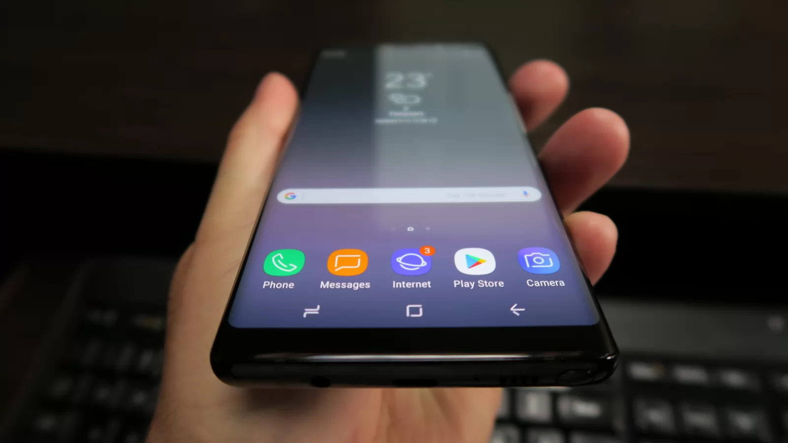 Samsung Galaxy Note 8: Display luminos, super imersiv, plin de opţiuni şi setări