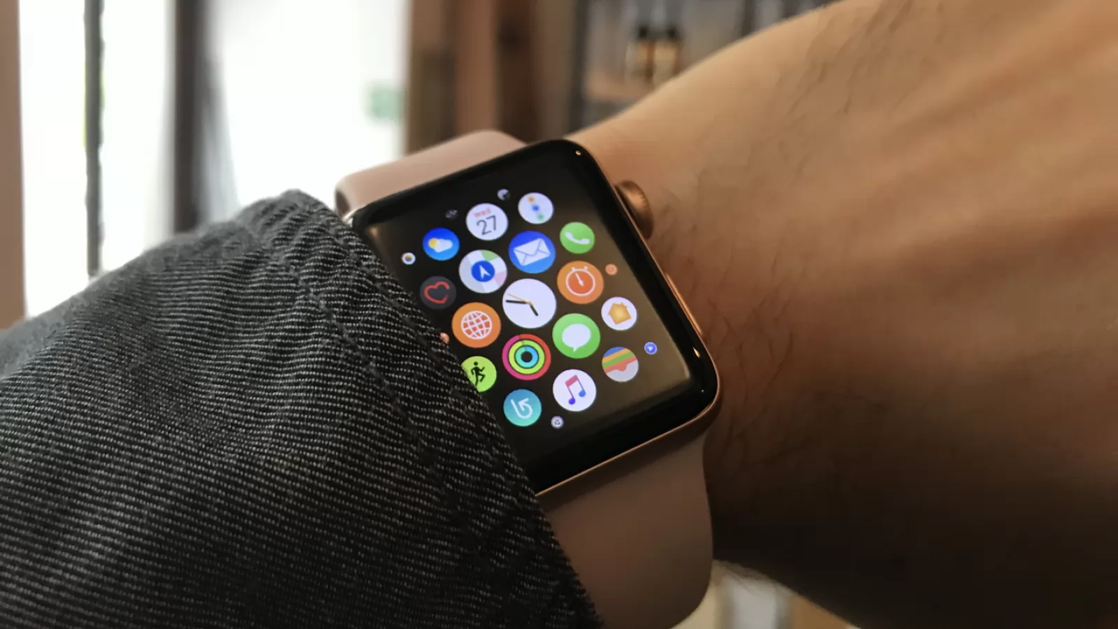 Apple Watch Series 3 Hands-on: elegant fără îndoială şi mai independent (Video)