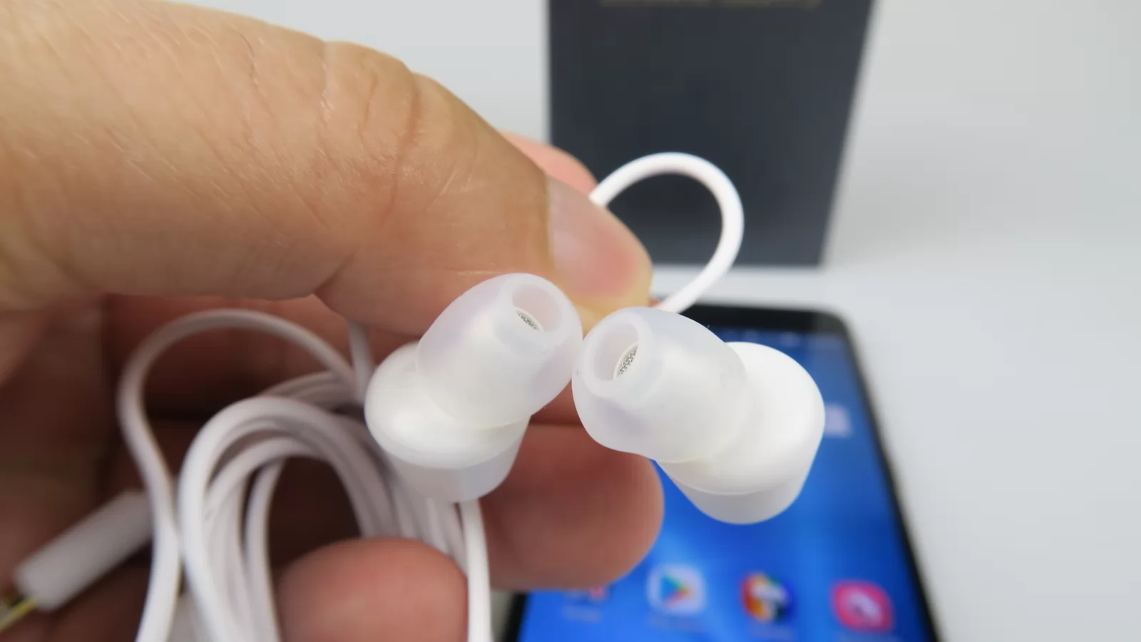 ASUS ZenFone Zoom S: Multimedia cu volum uriaş, a venit de nicăieri surpriza