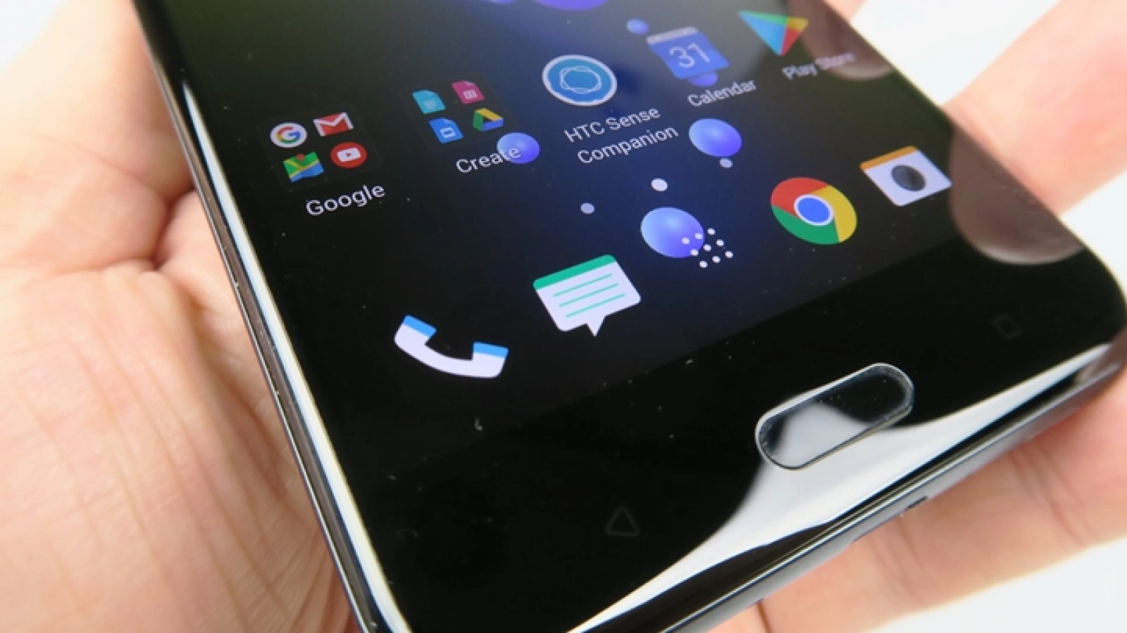 HTC Sense Home va împrumuta câteva funcții de la Pixel Launcher; primul pe listă este gestul swipe pentru deschiderea meniului