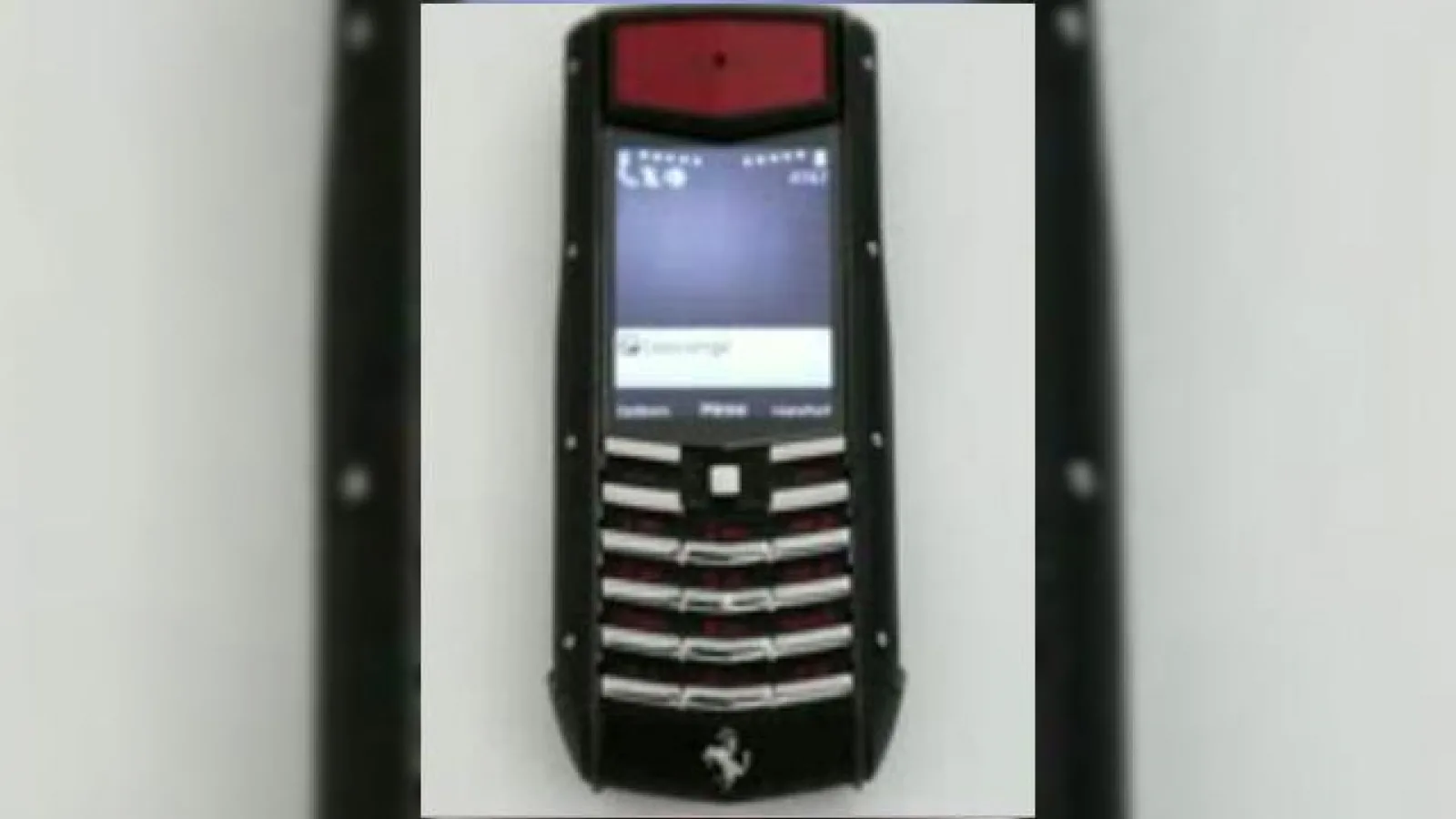 Vertu Ascent Ti Ferrari Nero - functia Concierge in actiune (Video)