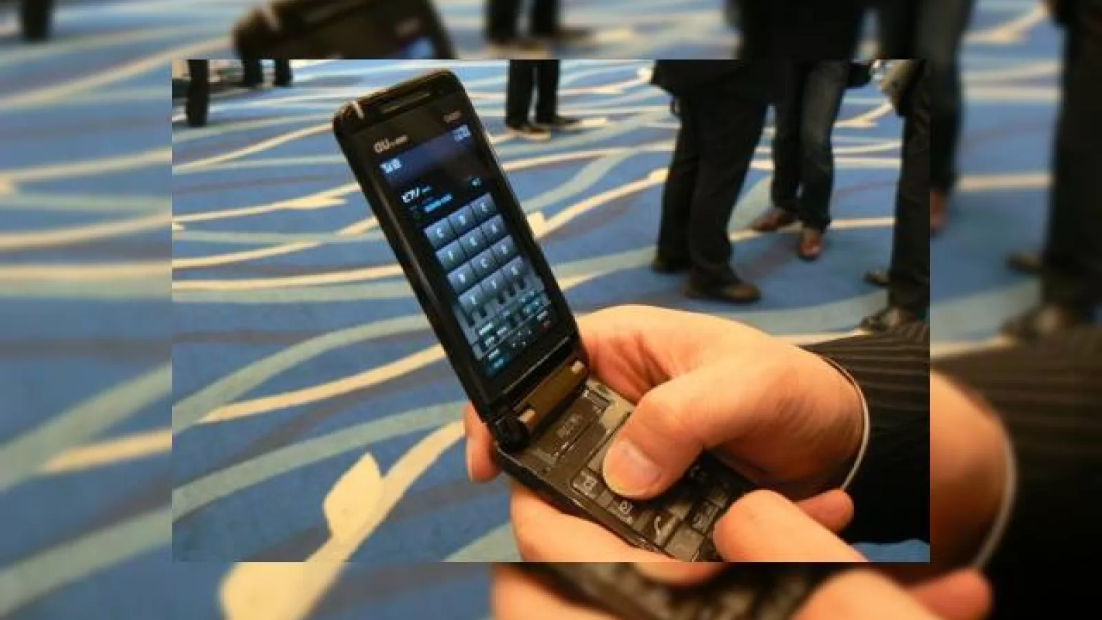 Casio CA001, noul telefon cu touchscreen al faimosului producator de ceasuri
