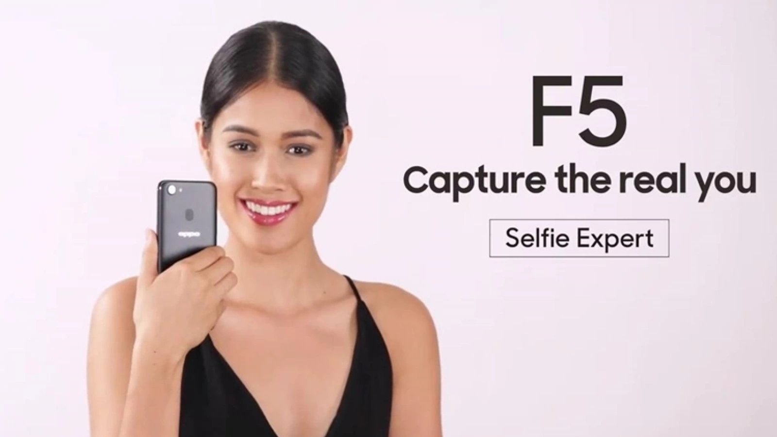 Oppo F5 apare într-un clip tutorial de makeup şi se poziţionează drept "expert selfie"cu ecran 18:9