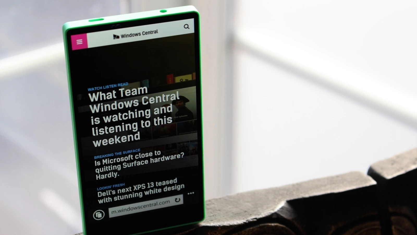 Aşa arată telefonul Microsoft Lumia cu ecran edge to edge din 2014, care nu va mai vedea lumina zilei vreodată