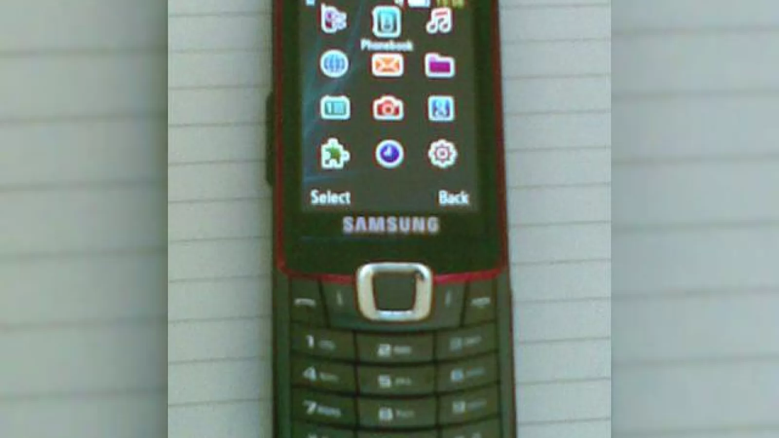Inca 2 telefoane noi Samsung: Eltz S7220 si Marcel
