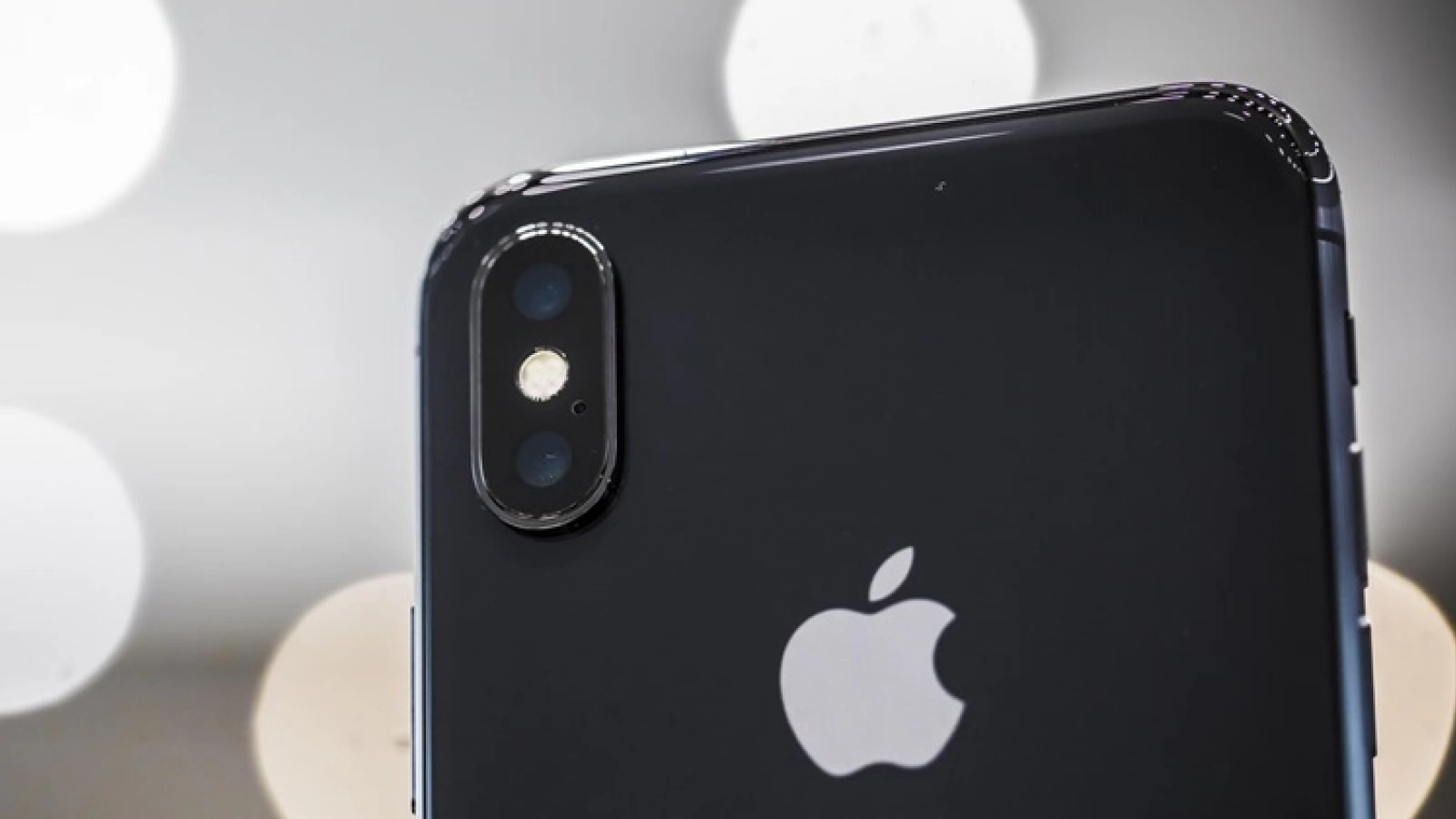 Foxconn livrează primul lot de terminale iPhone X către Apple; doar 46.500 unități sunt incluse aici