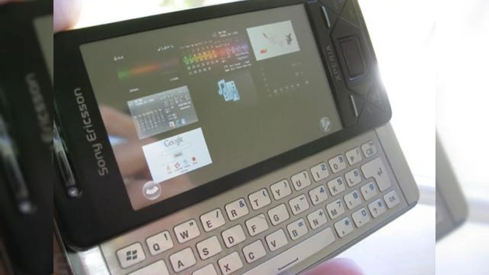 Sony Ericsson lanseaza panouri CNN, SKype si Mytopia pe XPERIA X1