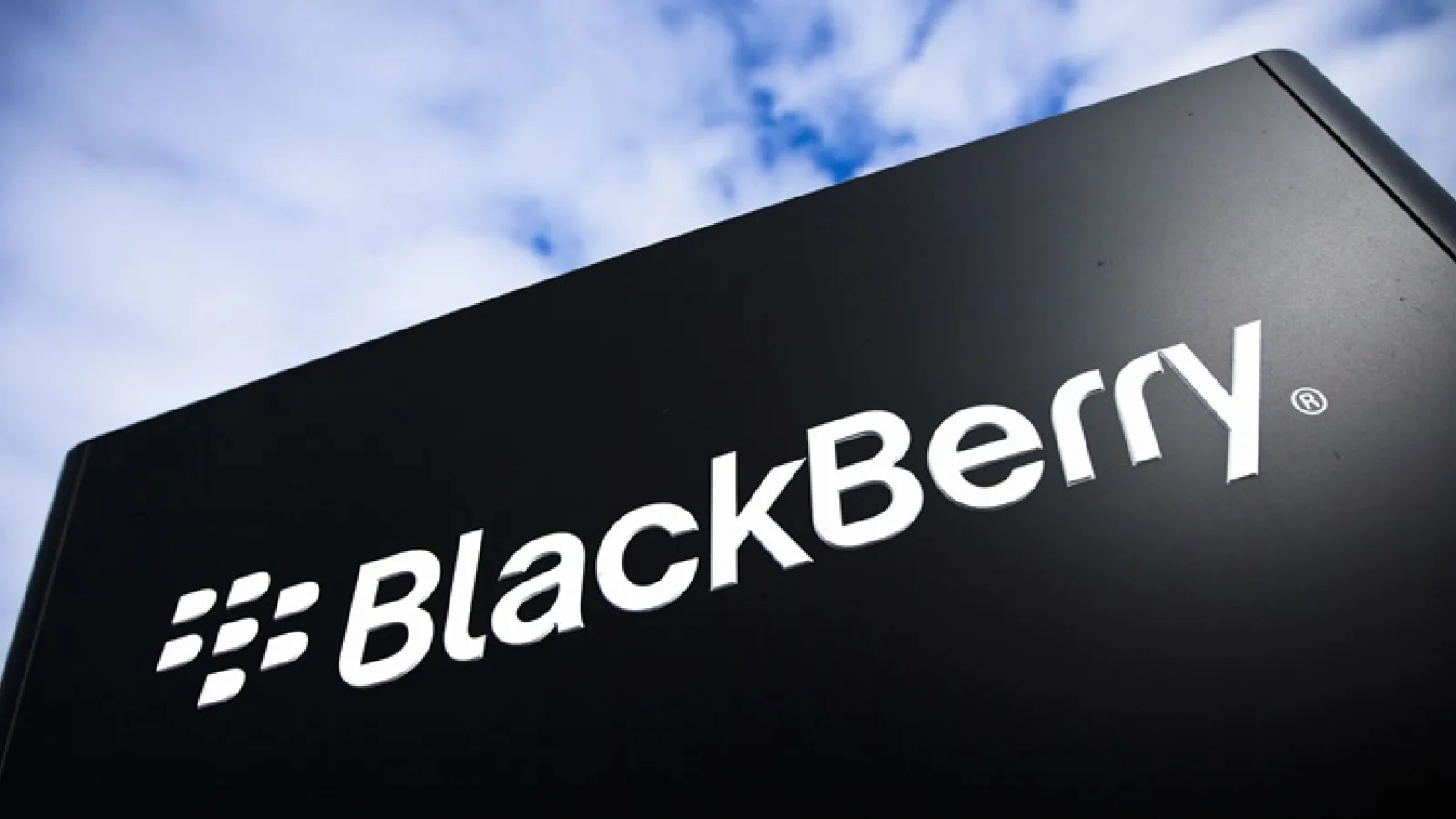 CEO-ul BlackBerry susține că firma pe care o conduce a scăpat de pericol; contractele de licențiere se dovedesc profitabile