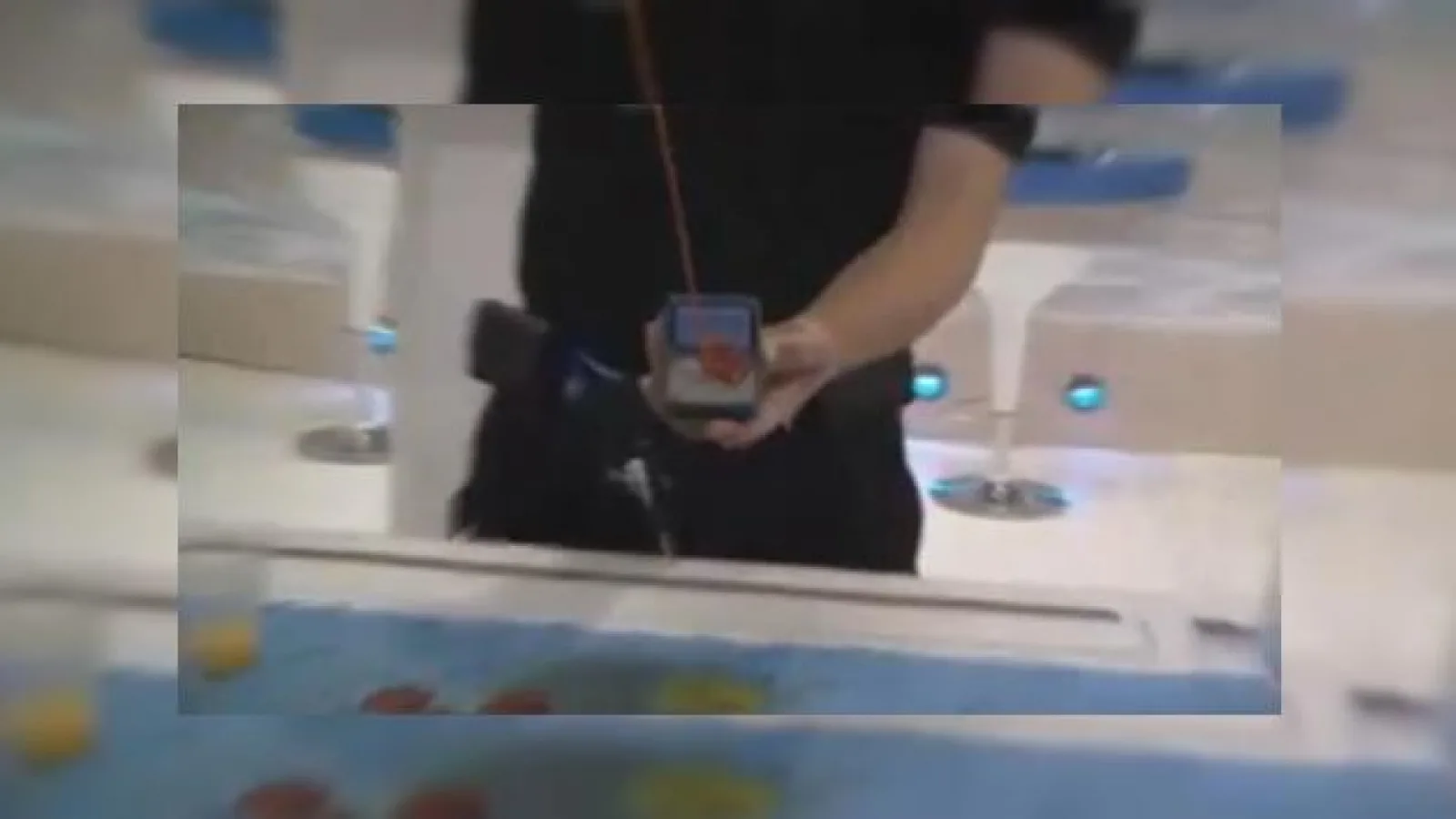 iMate 810F trecut prin foc si... cafea (Video)
