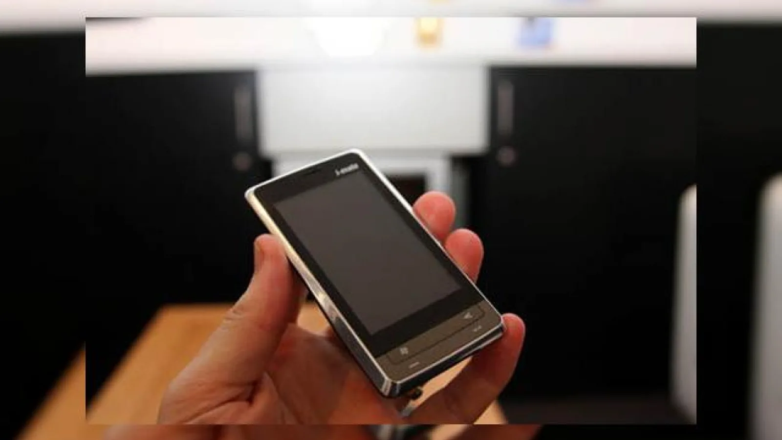 i-mate pregateste netbookul Warrior, care va sosi impreuna cu smartphone-ul Legionnaire