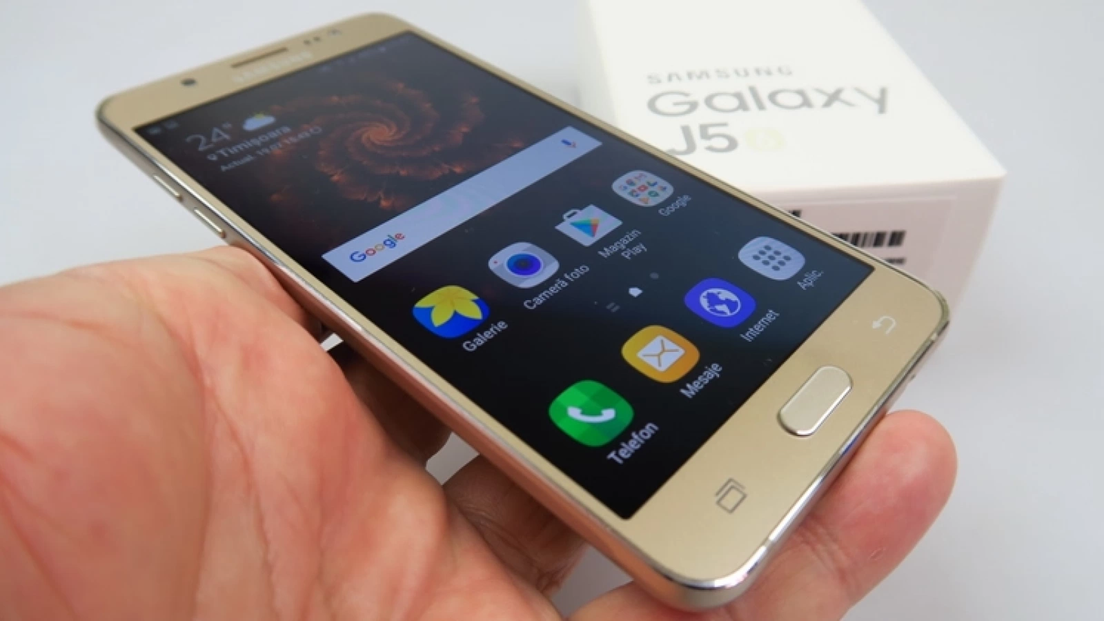 Samsung Galaxy J5 (2016) primeşte în sfârşit actualizarea la Android 7.1.1
