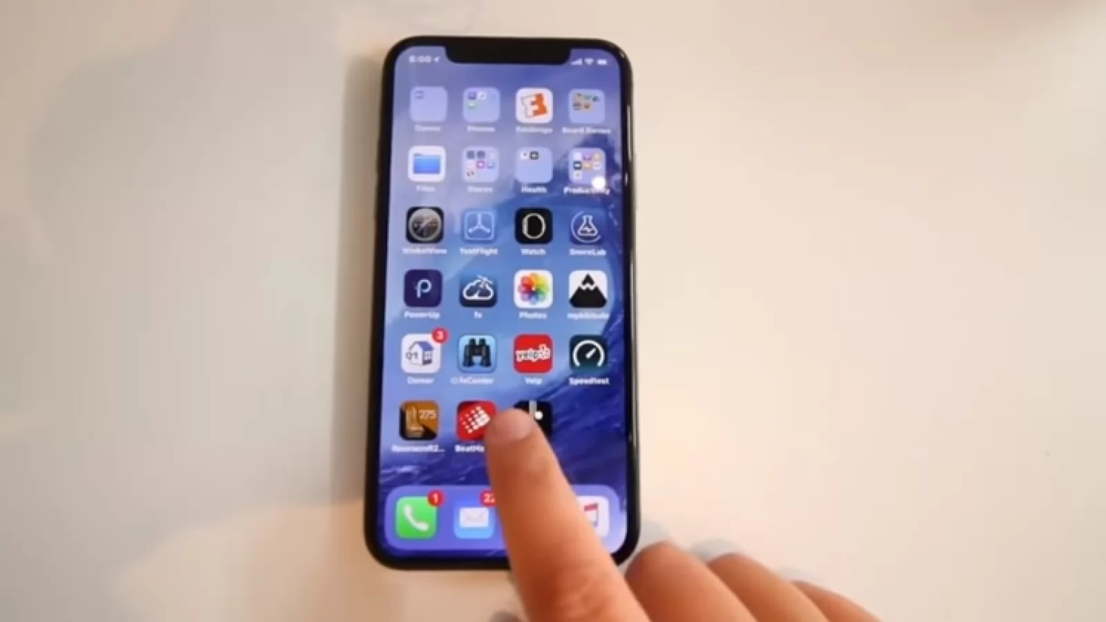 Fiica unui angajat Apple pune mâna mai devreme pe iPhone X; vedem cu această ocazie un scurt hands-on al versiunii finale