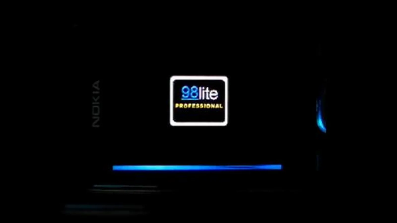 Windows 98 ruleaza pe un telefon Nokia 6220 classic (Video)