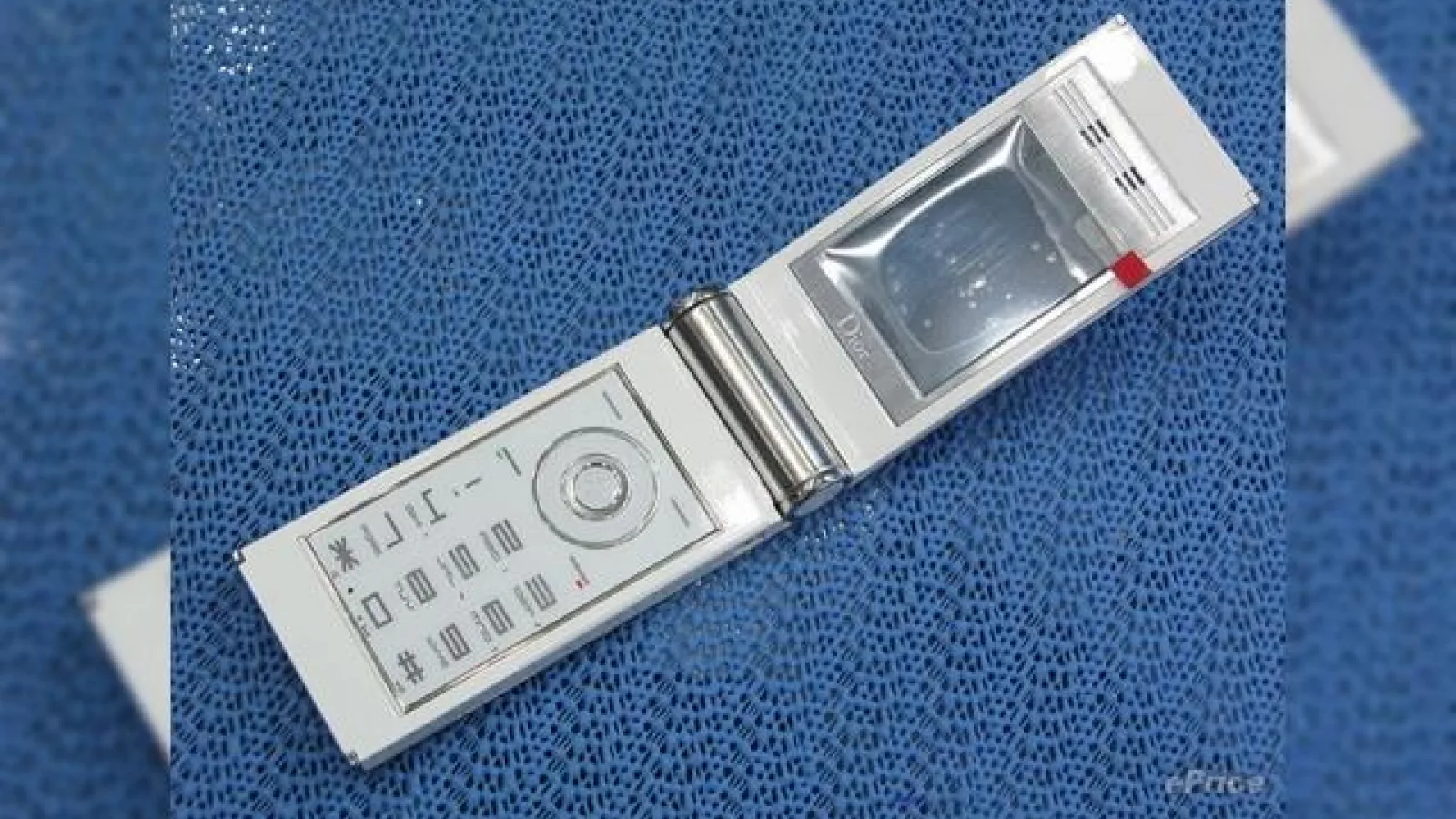 Telefonul Christian Dior, pret mare, specificatii neimpresionante