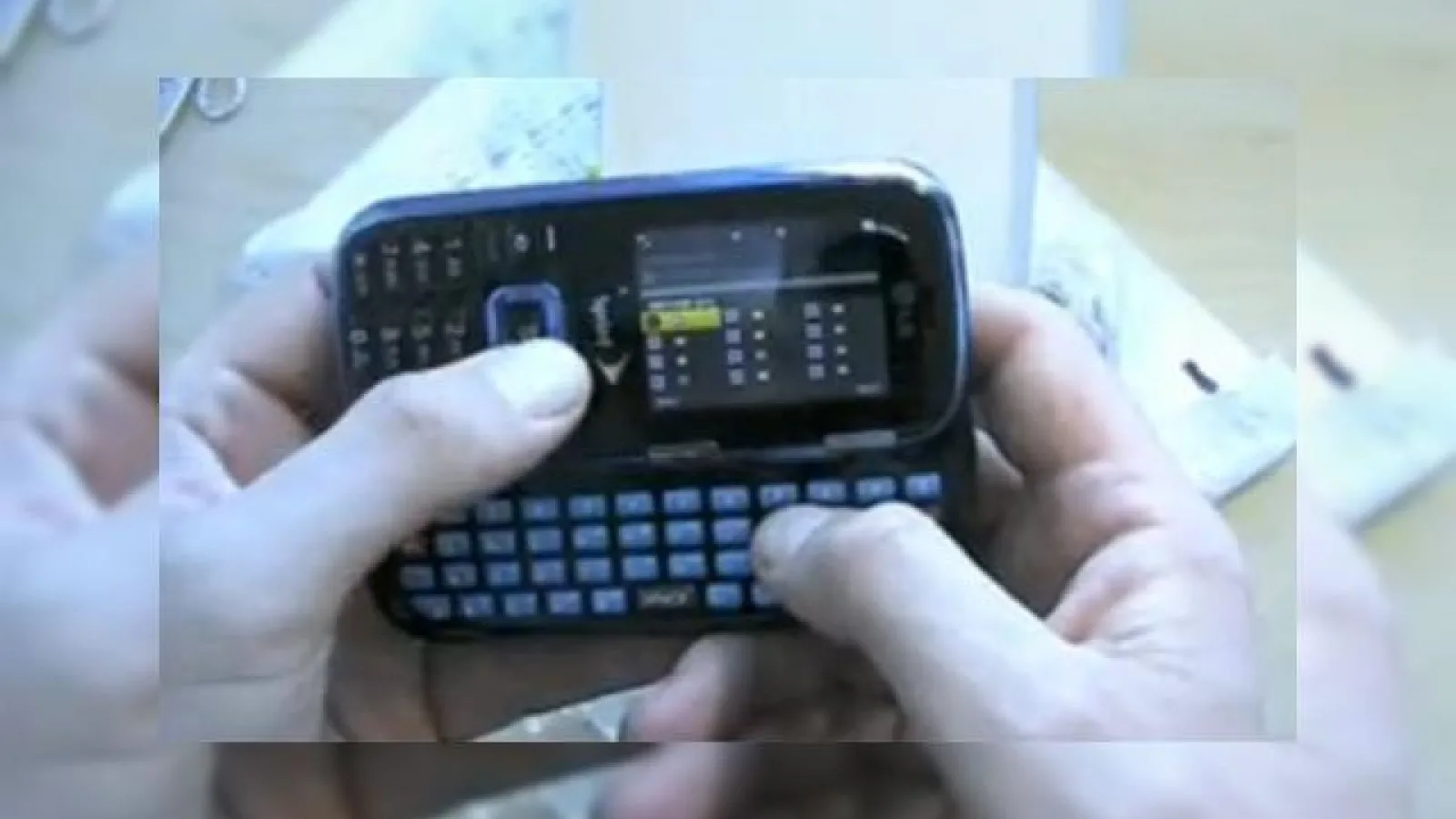 LG Rumour 2 scos din cutie si analizat (Video)