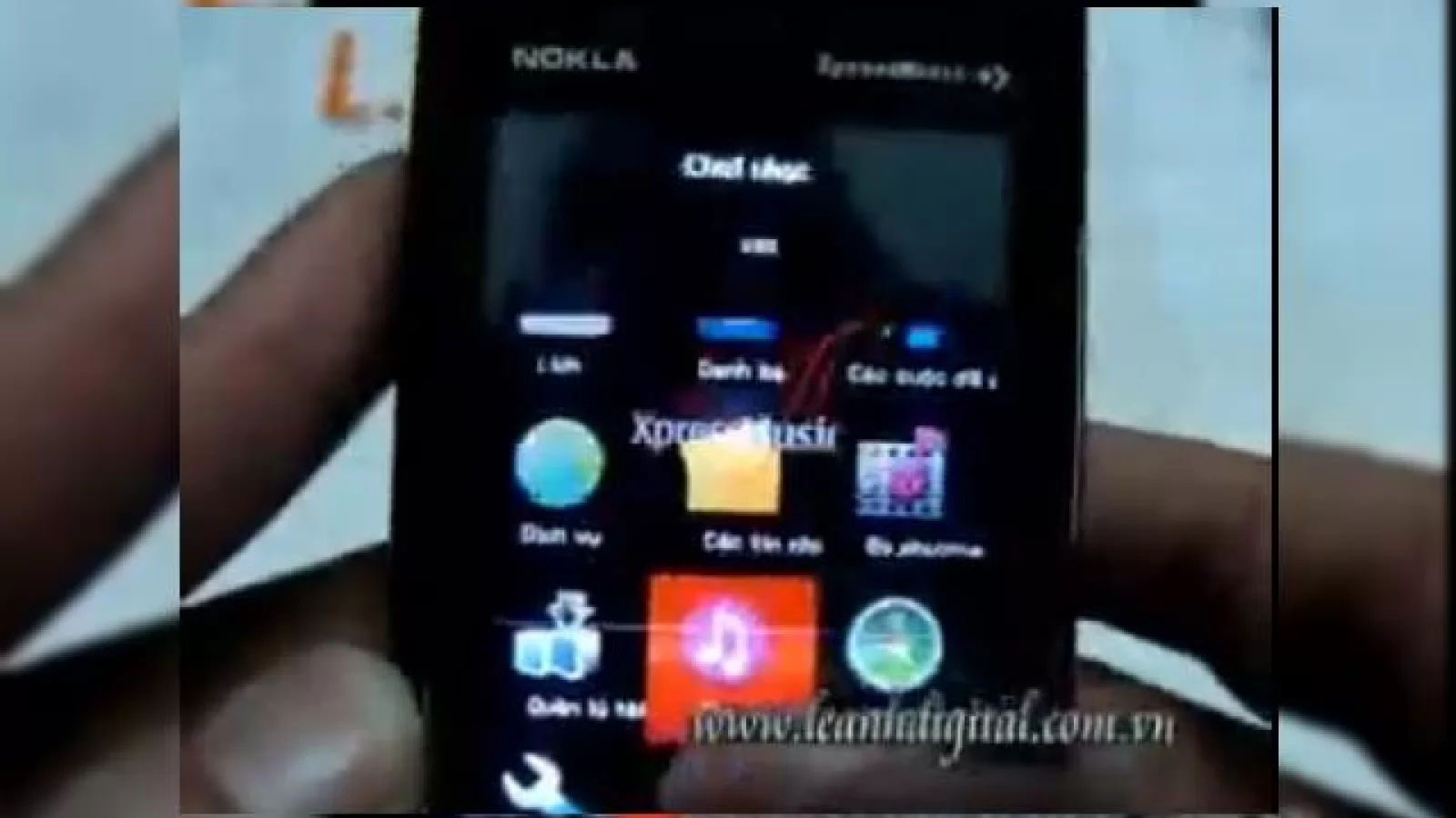 Nokia 5800 are o clona ieftina: NOKLA 5800 (Video)