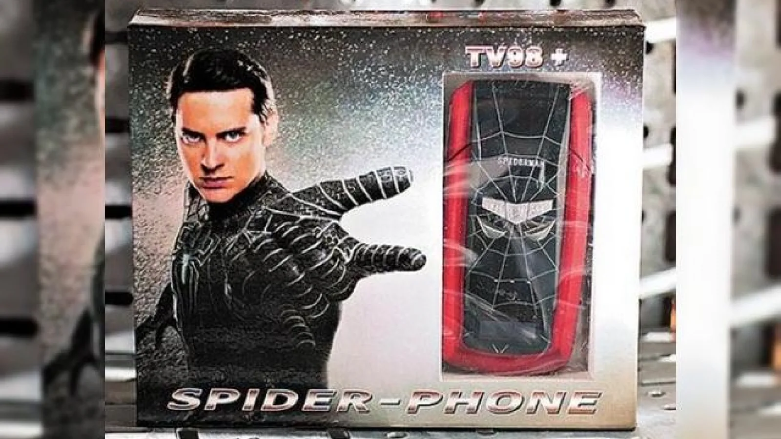 Telefonul Spiderman, inca o minunatie din China