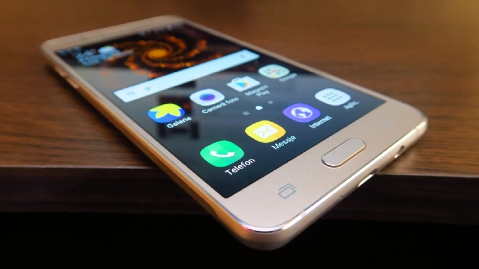 [UPDATE: Acum și în România] Samsung Galaxy J5 (2016) primește update la Android 7.1.1 Nougat și în India; Iată țările în care este disponibilă această actualizare