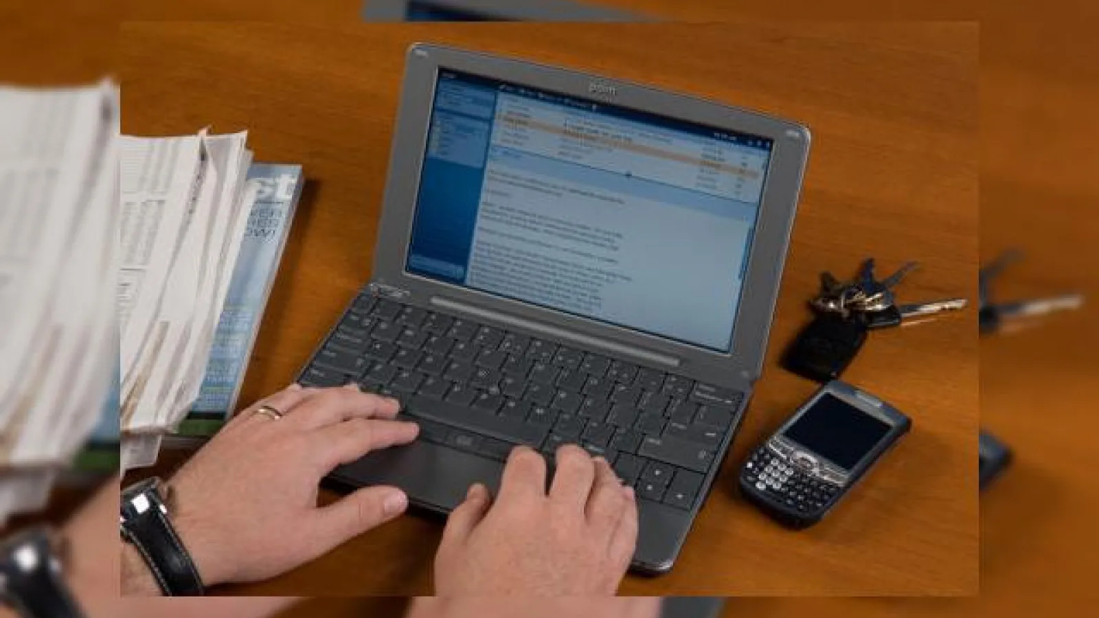Palm invie proiectul Foleo, sub forma unui netbook