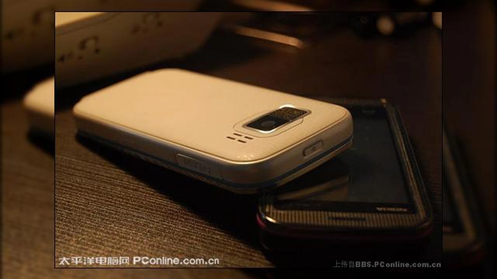 Imagini in premiera cu noul telefon Nokia cu touchscreen, 5900 XpressMusic