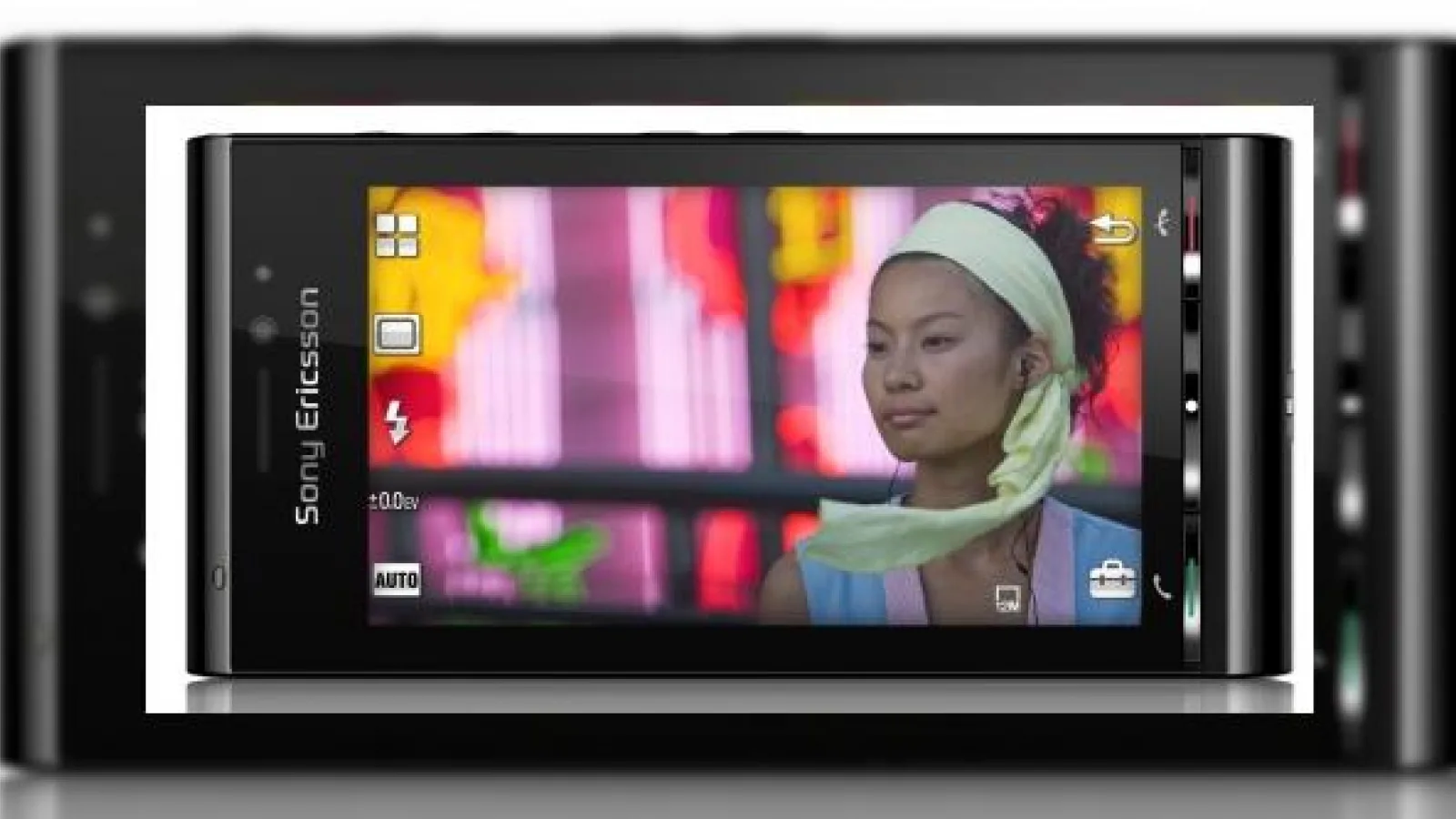 Sony Ericsson Satio, fostul Idou a fost anuntat oficial; incorporeaza camera de 12 megapixeli