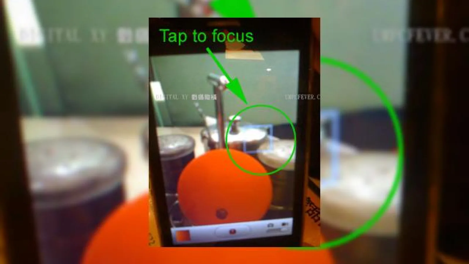 Functia de autofocus de pe noul iPhone, surprinsa in actiune