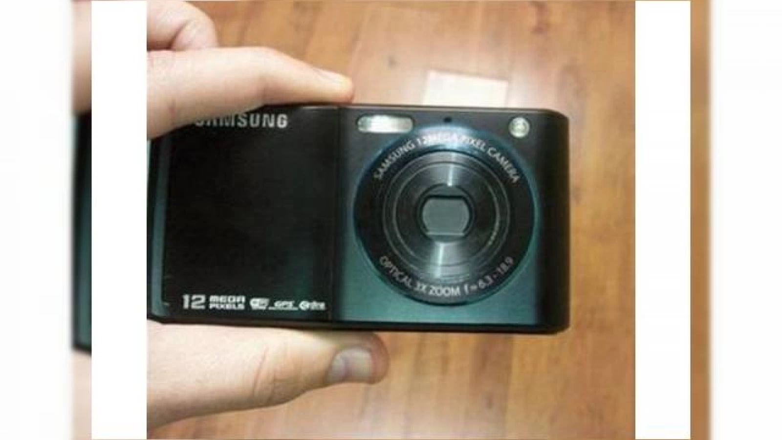 Samsung M8920, telefon cu camera de 12 megapixeli si zoom optic de 3x