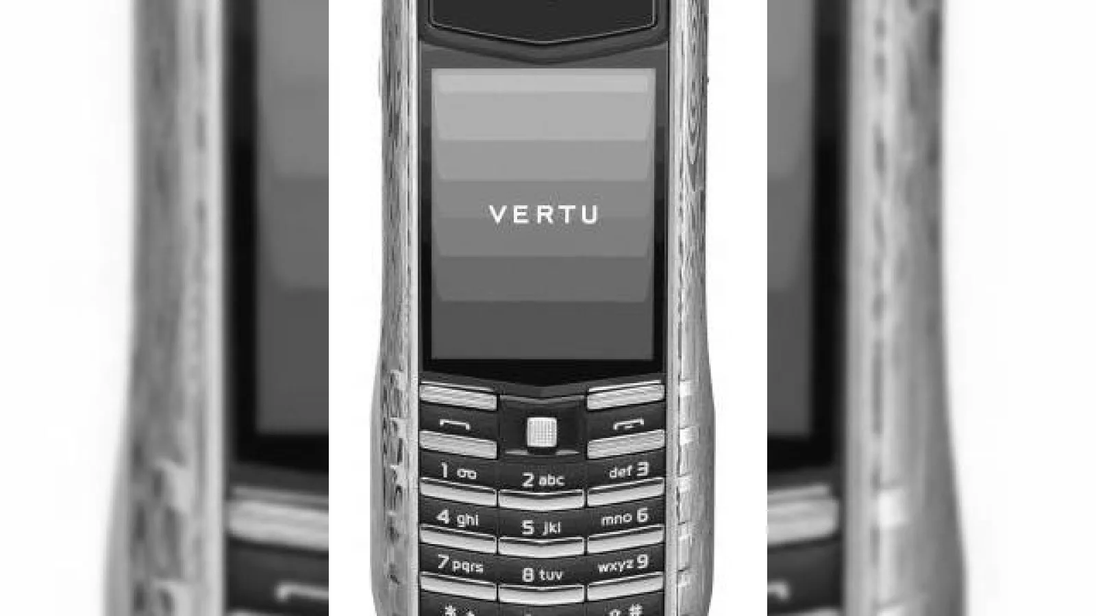 Vertu Ascent Ti Damascus Steel, un telefon luxos si ultra-rezistent
