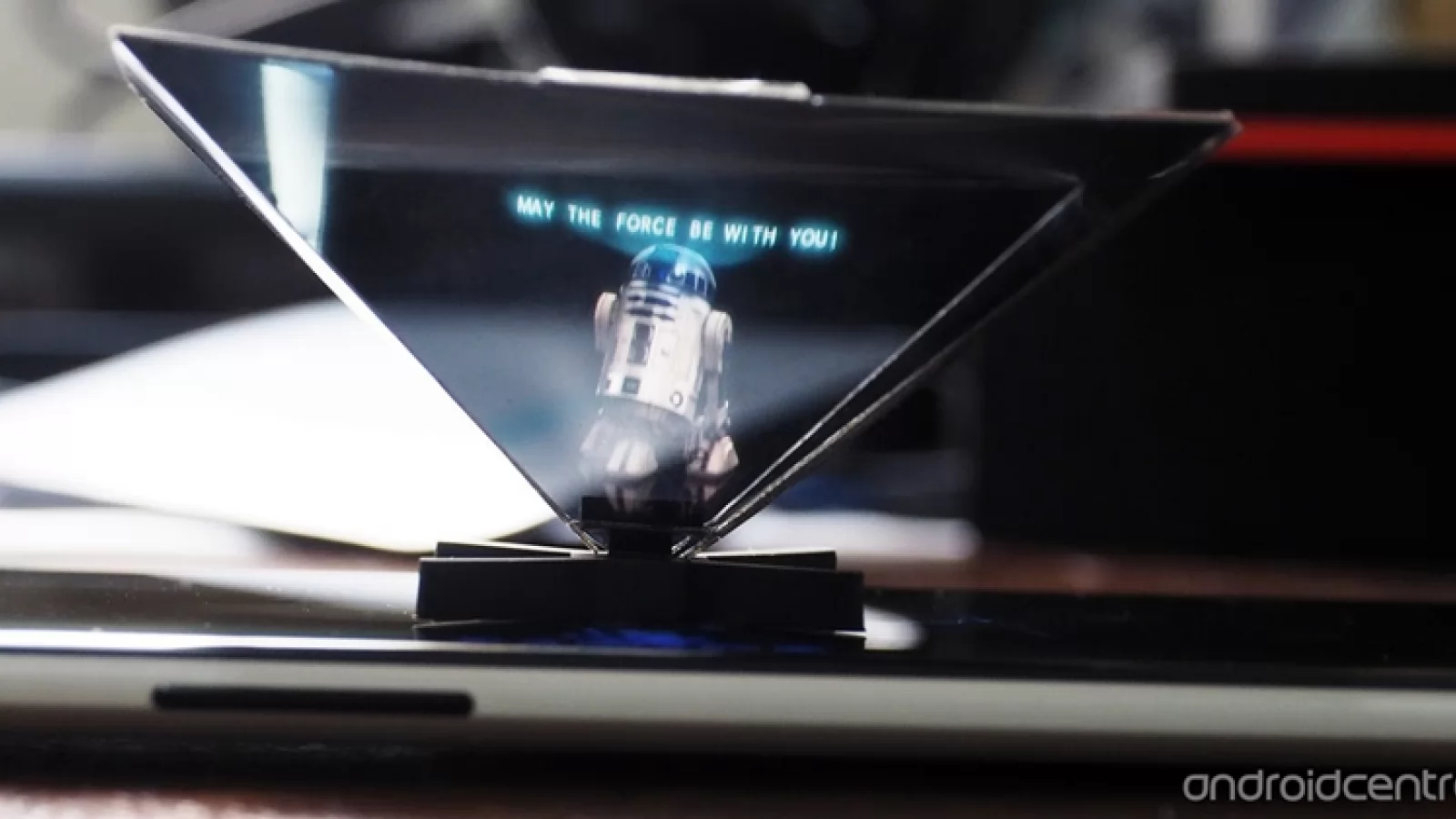 OnePlus 5T în ediția Star Wars vine cu un easter egg sub forma unei holograme