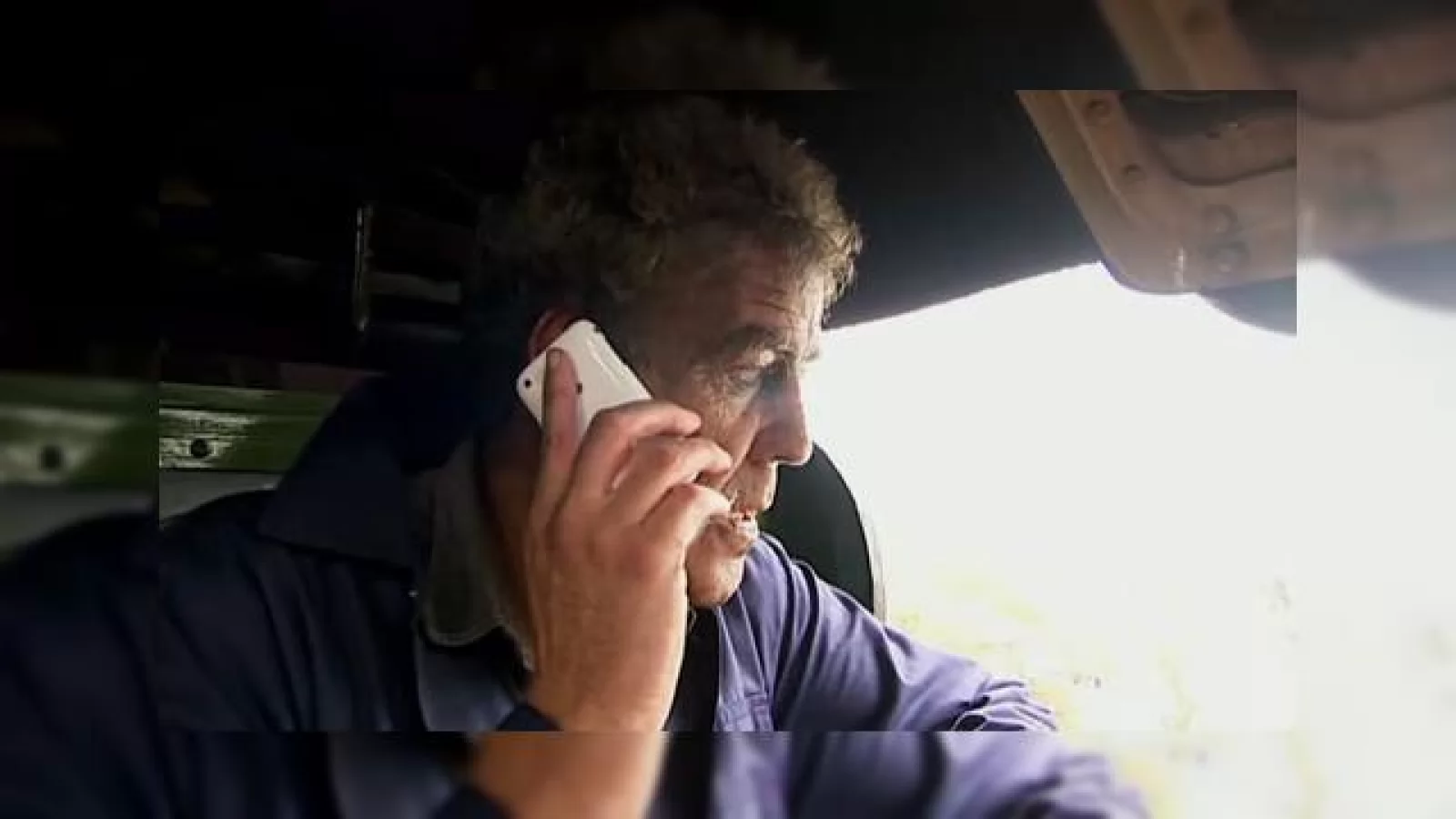 Top Gear are iPhone! Jeremy Clarkson isi expune terminalul 3G in fata camerei