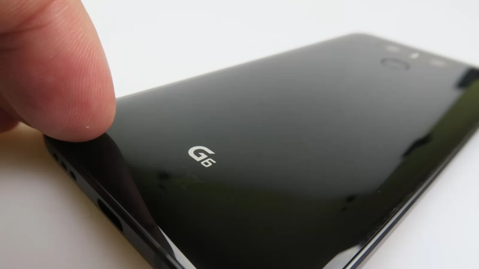 LG ar putea veni cu un nume diferit pentru flagship-ul din acest an; va renunța la seria G?
