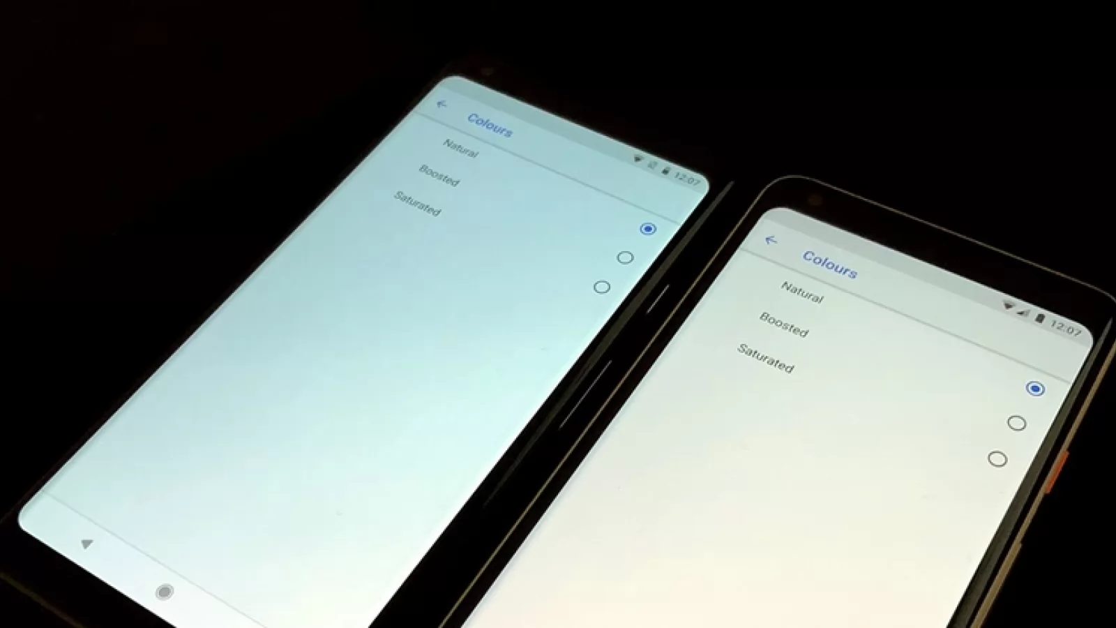 Nu toate ecranele de Google Pixel 2 XL au probleme; Există unele fără defecte, dar apar ca la loterie