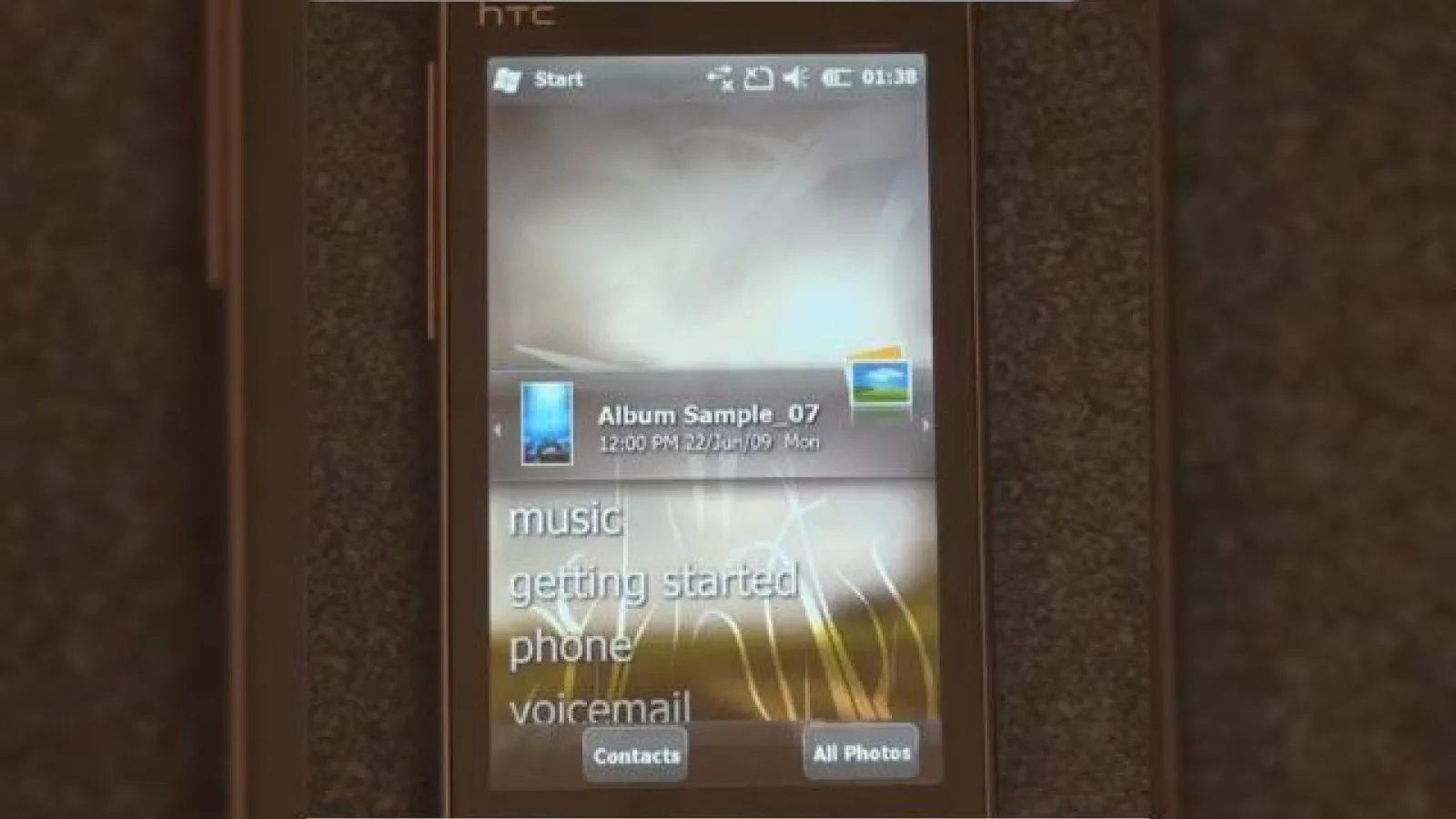 Windows Mobile 6.5, versiunea 23022 prezentata intr-un clip video