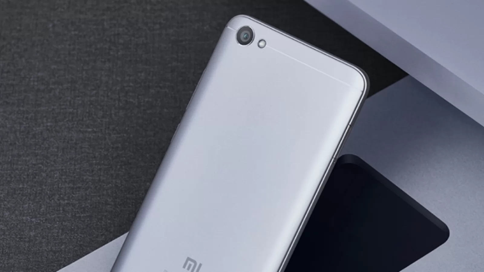 Xiaomi Redmi Note 5A are un super preț pe Lightinthebox.com; vine cu ecran de 5.5 inch și 2 GB RAM