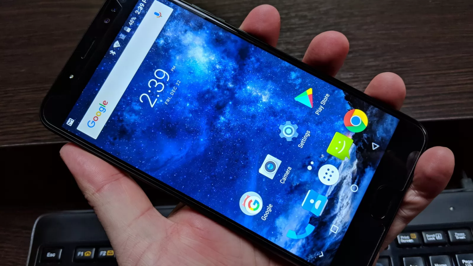UHANS Max 2: Display mare cât o zi de post şi nu chiar rău calibrat