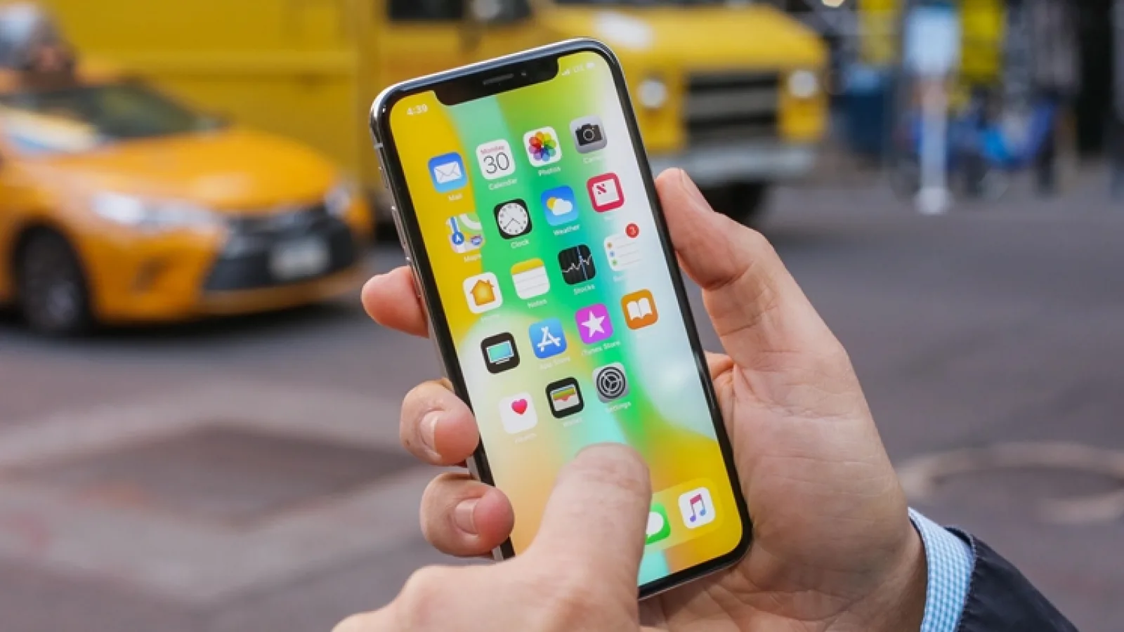 20% din totalul terminalelor iPhone vândute în SUA în trimestrul 4 din 2017 au fost unități iPhone X; iPhone 8 a performat însă mai bine