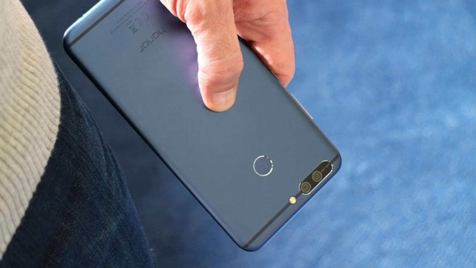 Turul Magazinelor #372: Revenim la telefoane cu reduceri babane - Xperia XZ1, Huawei Honor 8 Pro, televizor Full HD la 899 lei, cameră auto Xiaomi