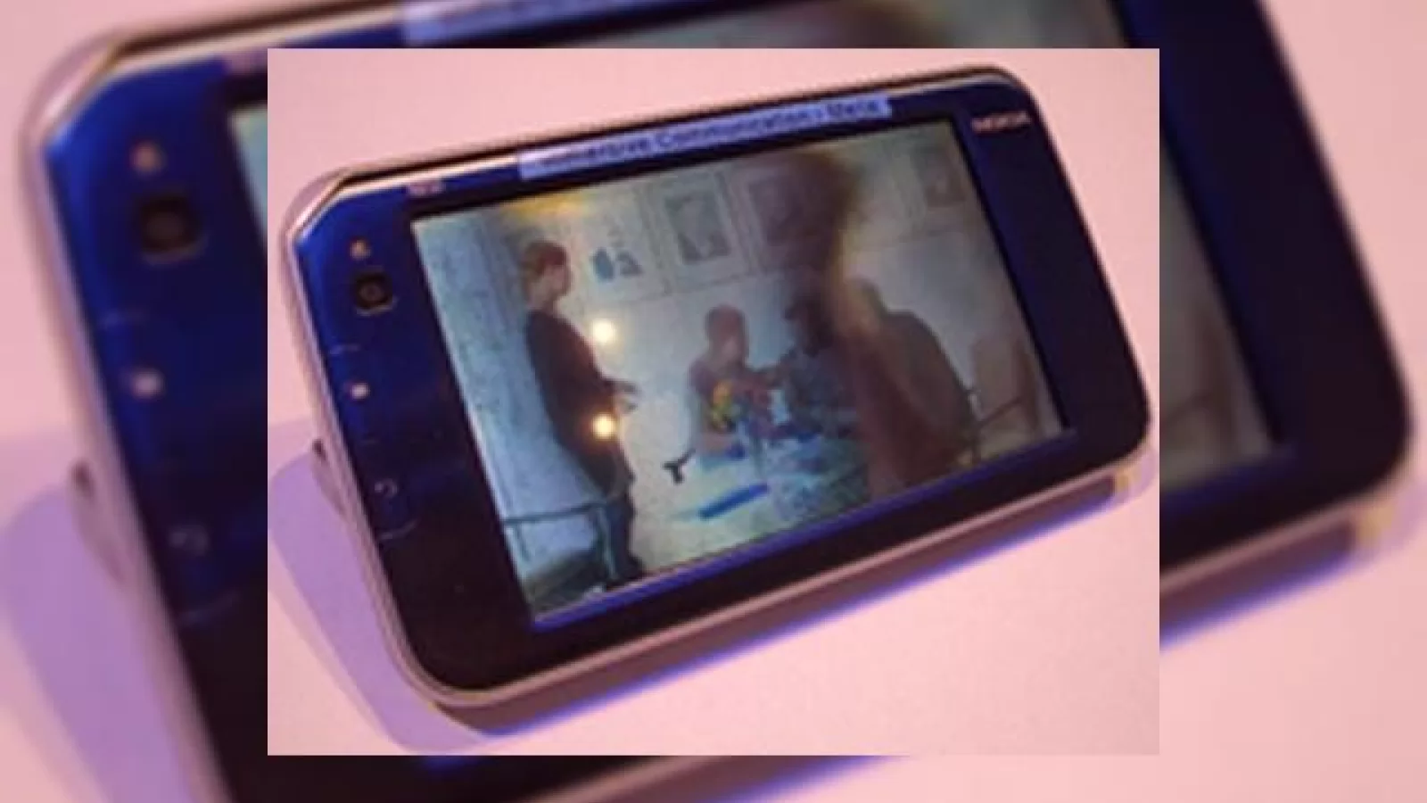 Nokia prezinta Internet Tabletul N810, dotat cu ecran 3D