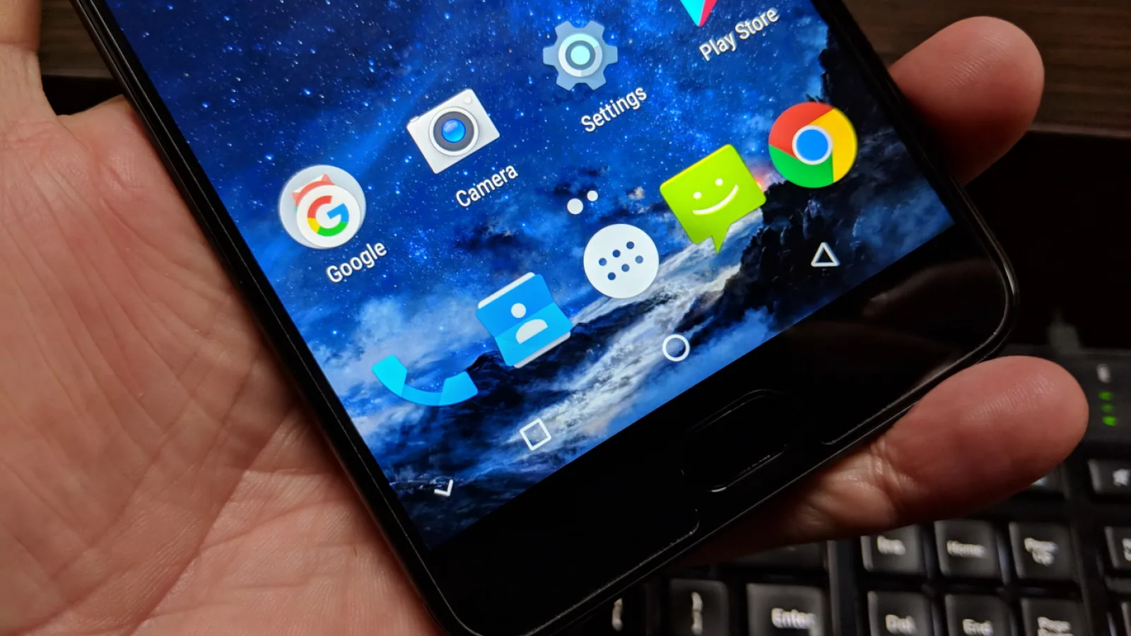 UHANS Max 2: OS, UI, aplicaţii - Android 7.0 Nougat stock, curat, fără probleme
