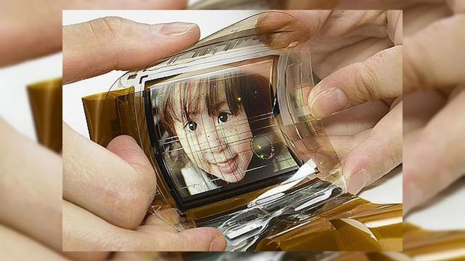 Display-urile OLED vor deveni standardul pentru telefoane mobile