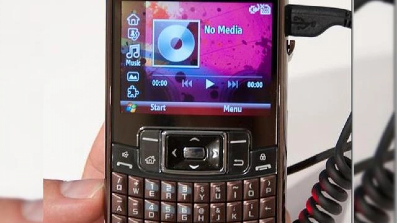 Primele impresii in legatura cu Samsung B7320 OmniaPRO