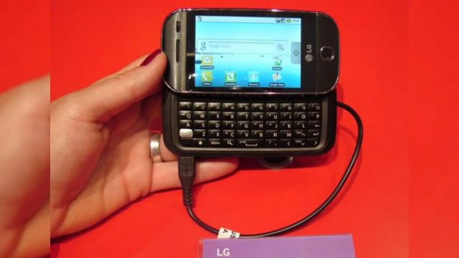 Primul telefon LG Android, Etna, gata de lansare prin Vodafone