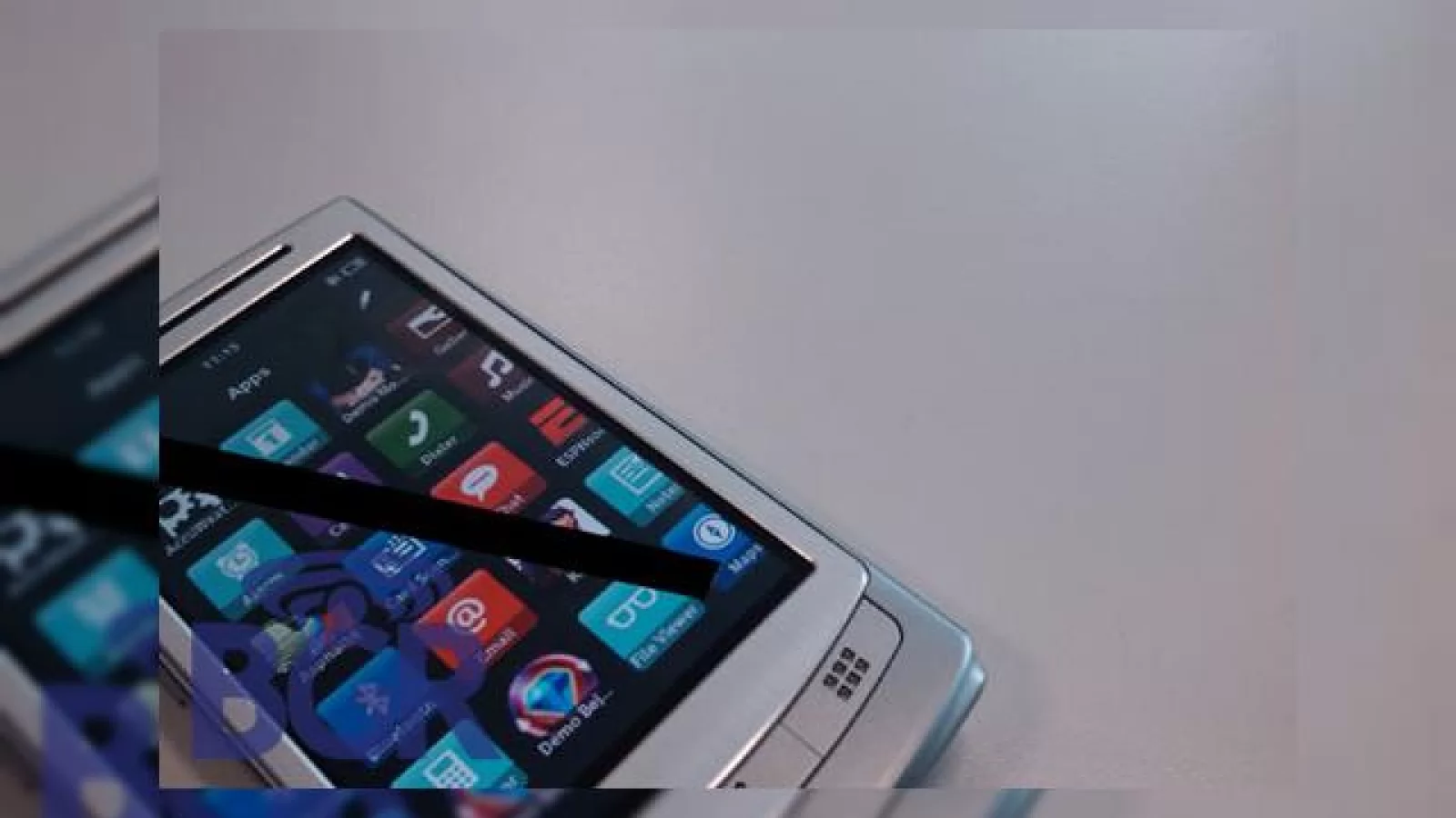 Vodafone pregateste un telefon Samsung ce ruleaza LIMO; proaspat fotografiat acum