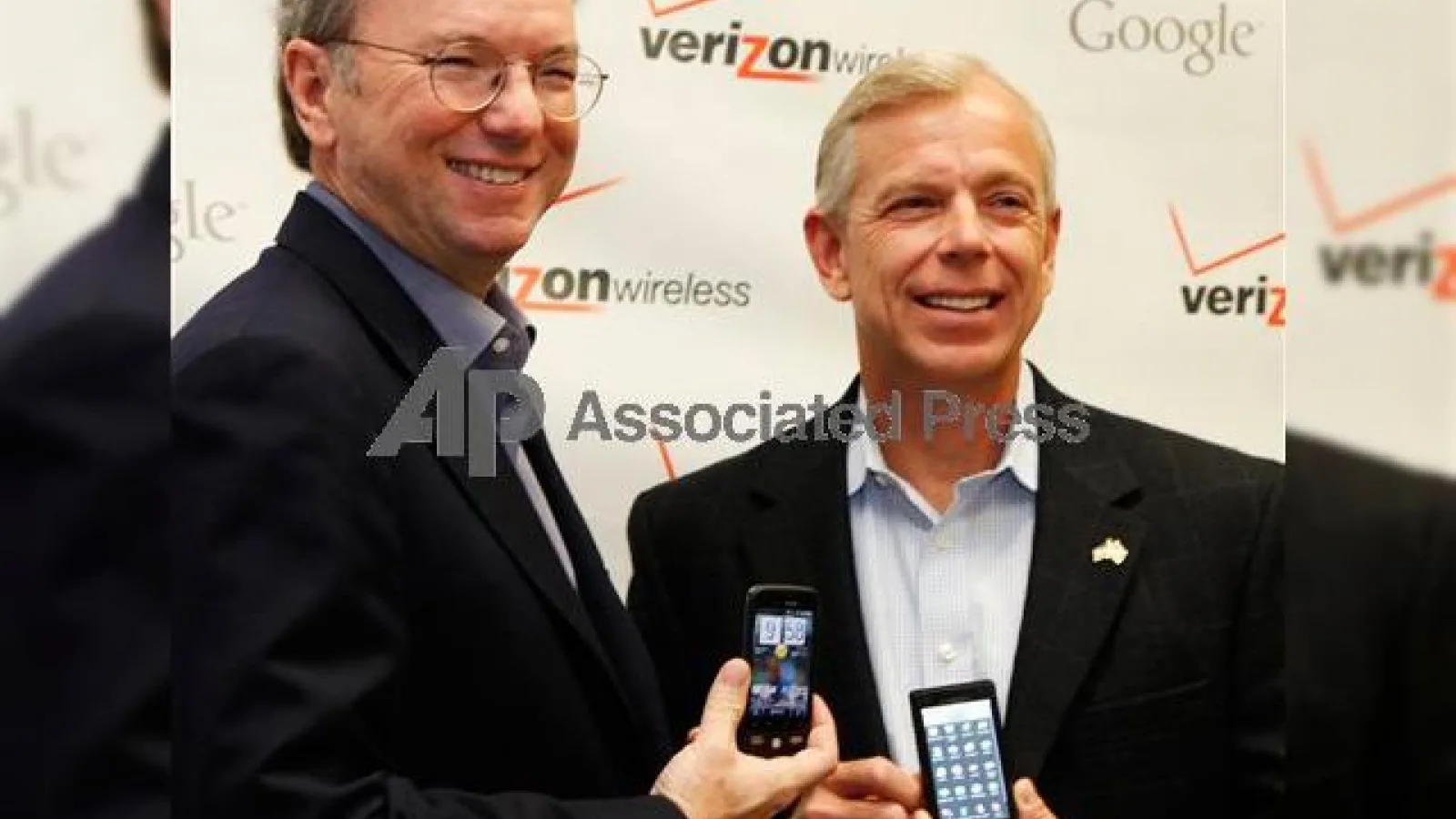 Primul telefon Motorola Android branduit Verizon fotografiat live