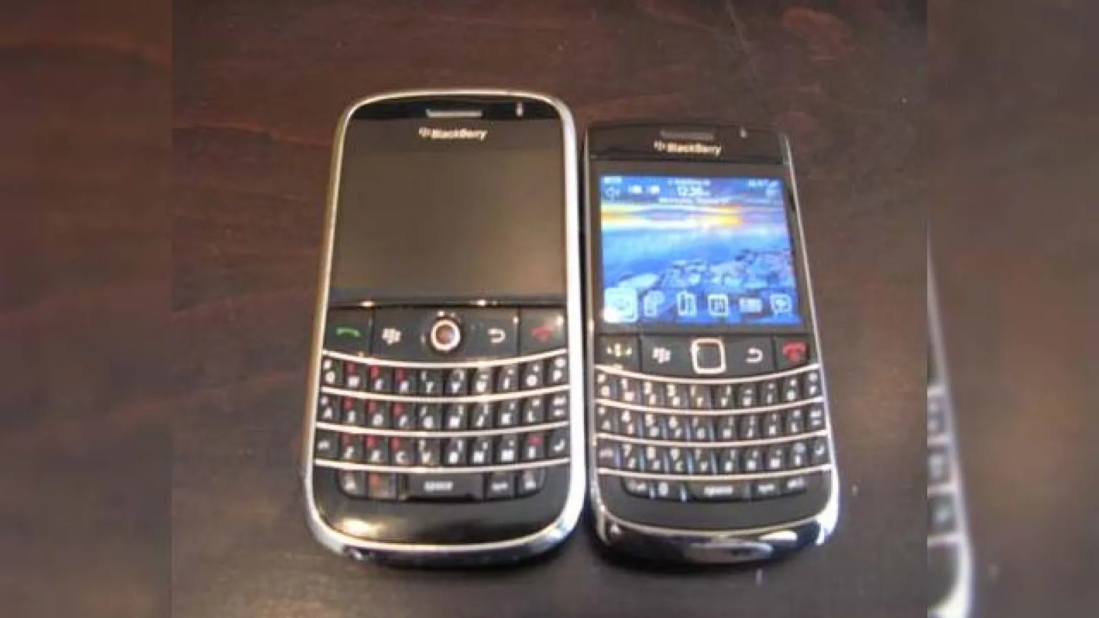 BlackBerry Bold 9700, analizat in fata camerei