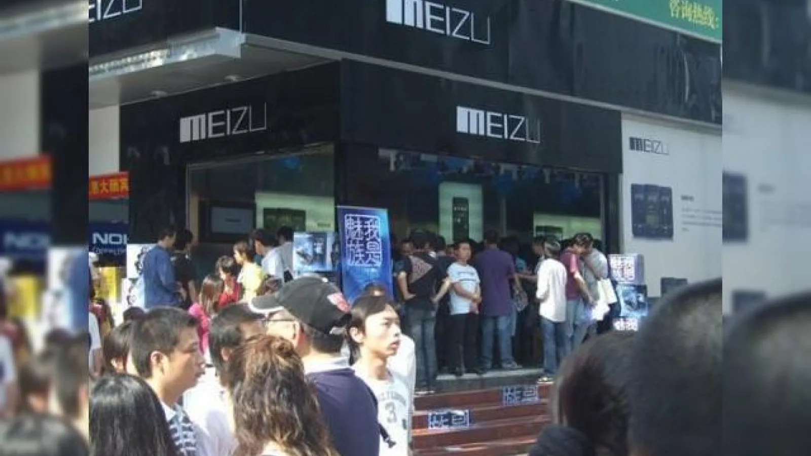 Meizu M8: asemanari si deosebiri ale clonei fata de iPhone